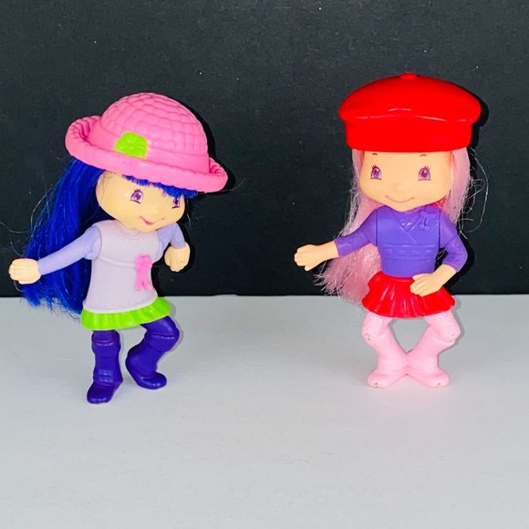 Strawberry Shortcake Lot of 2 Toy Figures TCFC McDonalds 3.5 inch Pretend Play - Picture 1 of 3